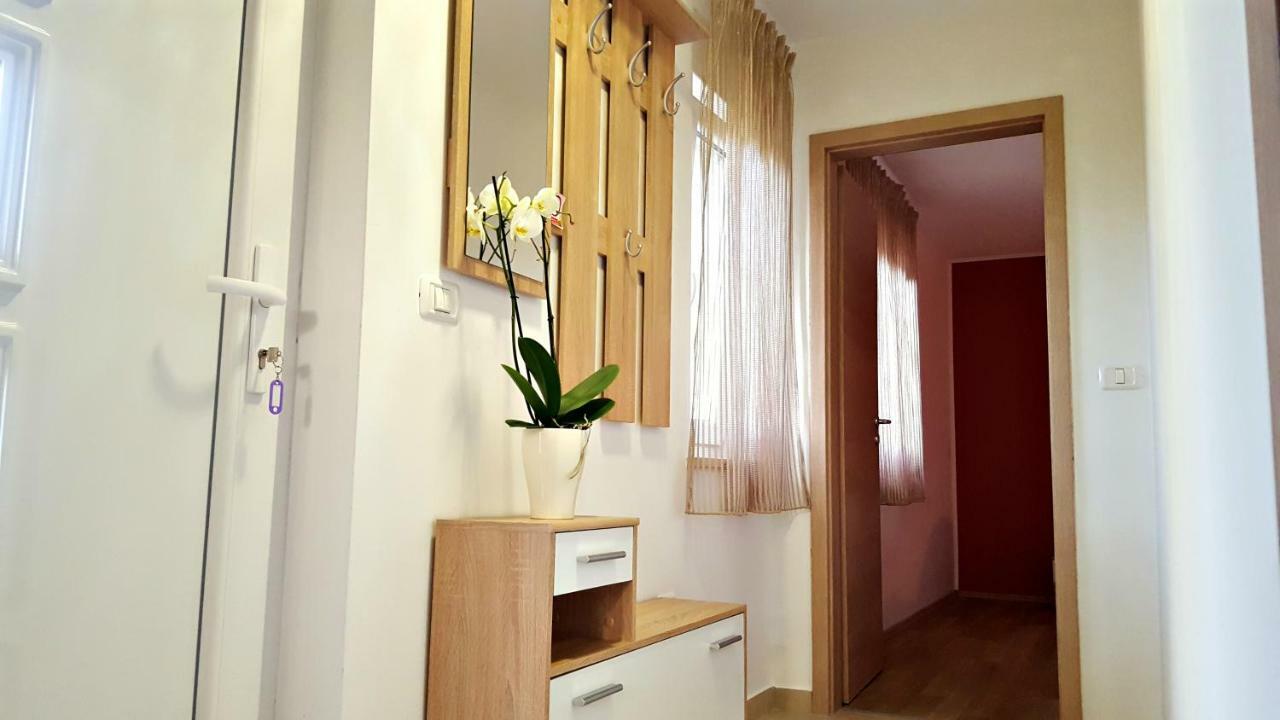 Apartment Tara Pula Exteriör bild